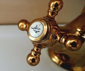 gold color water faucet handle